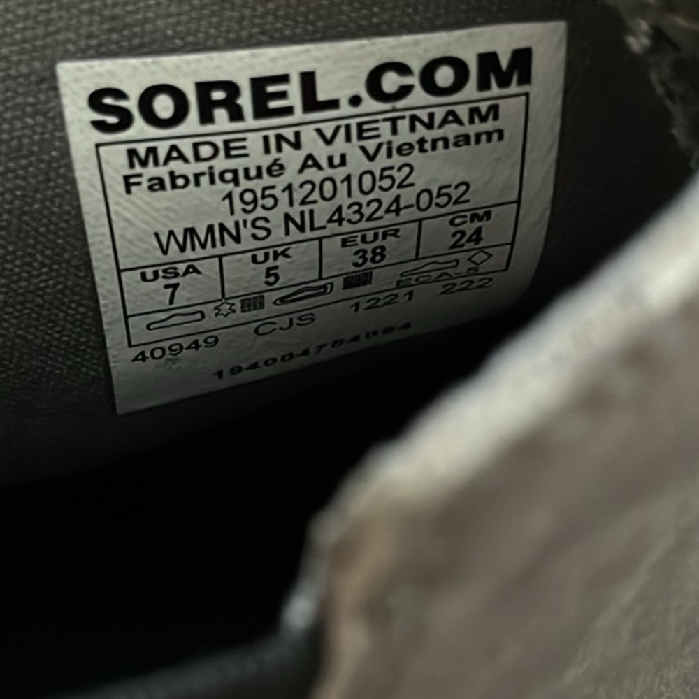 NEW Sorel Emelie II Waterproof Chelsea Boot Gray Size 7 - Picture 9 of 10